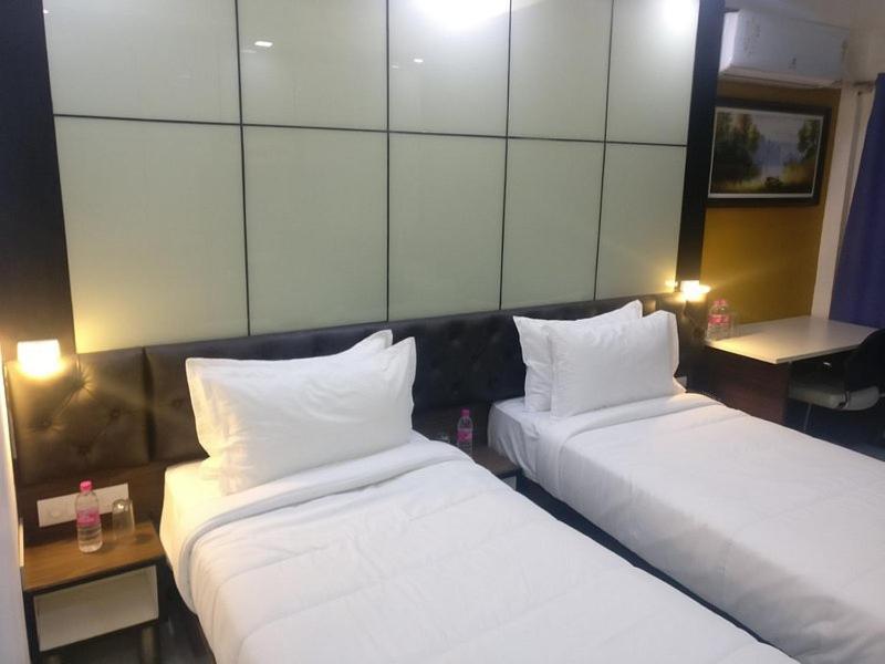 Hotel Kk Residency Наґпур Екстер'єр фото