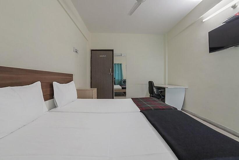 Hotel Kk Residency Наґпур Номер фото